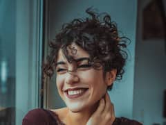 কোঁকড়ানো চুল ধুয়ে পরিষ্কার করার ক্ষেত্রে কী কী নিয়ম অতি অবশ্যই মেনে চলতে হবে?