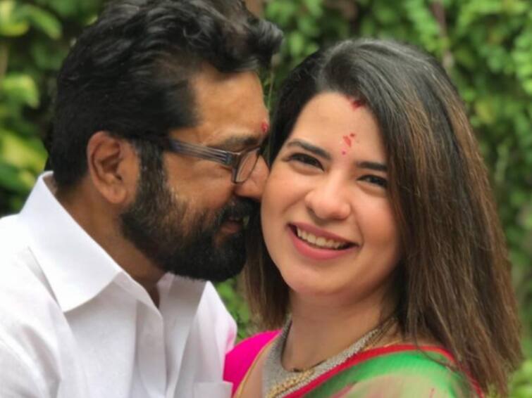 actor sarathkumar step daughter rayane penned a heartfelt note for him on fathers day Sarathkumar Rayane Mithun: தங்கமான இதயம் கொண்ட அப்பா...சரத்குமாருக்கு தந்தையர் தின வாழ்த்து பகிர்ந்த மகள் ரேயான்!