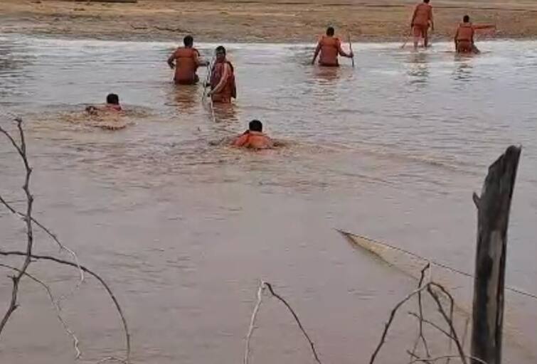 3 youth drowned in Vinchiwadi village of Banaskantha Gujarat Rain Update: રાજસ્થાનમાં ભારે વરસાદથી બનાસકાંઠાના આ ગામમાં ઘુસ્યું પાણી, 3 યુવકો ડૂબ્યા, એકનું મોત