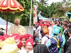 शादी के बंधन में बंधे सनी देओल के बेटे करण और दृशा आचार्य! लाल लहंगे में दिखीं दुल्हनियां, मंडप से सामने आई फोटो