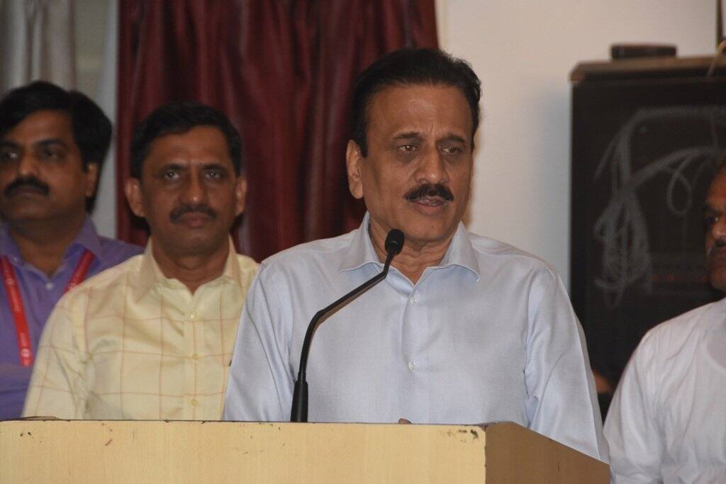 Nashik Girish Mahajan : महाविकास आघाडी सरकार पाडण्यात अजित पवार यांची मोठी मदत, गिरीश महाजनांचे मोठे वक्तव्य maharashtra nashik news Girish Mahajan's big statement regarding collapse of Mahavikas Aghadi government Nashik Girish Mahajan : महाविकास आघाडी सरकार पाडण्यात अजित पवार यांची मोठी मदत, गिरीश महाजनांचे मोठे वक्तव्य