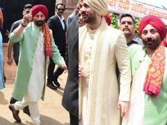 Karan Deol Wedding: ढोल-नगाड़ों के साथ निकली सनी देओल के बेटे करण की बारात, खुशी से झूम उठे दादा धर्मेंद्र, जमकर किया डांस