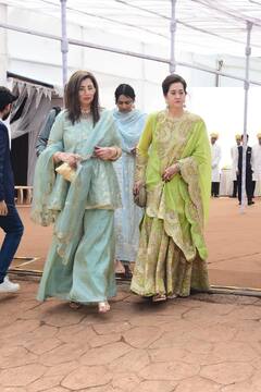 बेटे Karan Deol की शादी में छा गईं Sunny Deol की पत्नी, बारात में एथनिक अंदाज से लूट ली देओल परिवार की बहुओं ने सारी लाइमलाइट