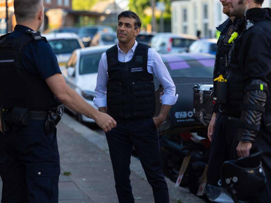 UK PM Rishi Sunak Immigrant Officers Raid Illegal Migrants Arrest One Hundred Five Illegal Migrations UK PM Rishi Sunak Becomes Immigration Officer For A Day. Officials Arrest 105 Illegal Migrants