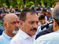 दिल्ली के व्यापारियों से केजरीवाल सरकार कर रही सौतेला व्यवहार, वीरेंद्र सचदेवा बोले- चुनाव होते ही...