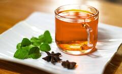 Weight Loss Tips: সর্দি-কাশি দূর করতে, ত্বকের জেল্লা ফেরাতেই নয় শুধু, তুলসি মেদ ঝরানোরও সহায়ক