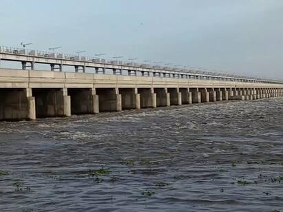 Karur Mayanur Kathavanai Increase in water flow TNN Karur: கரூர் மாயனூர் கதவணையில் நீர்வரத்து அதிகரிப்பு
