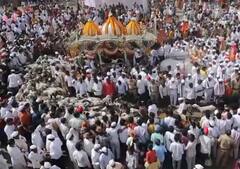 Ashadhi wari 2023 : तुकोबांच्या पालखीच्या रथाभोवती मेंढ्यांचं रिंगण; काटेवाडी दुमदुमली...
