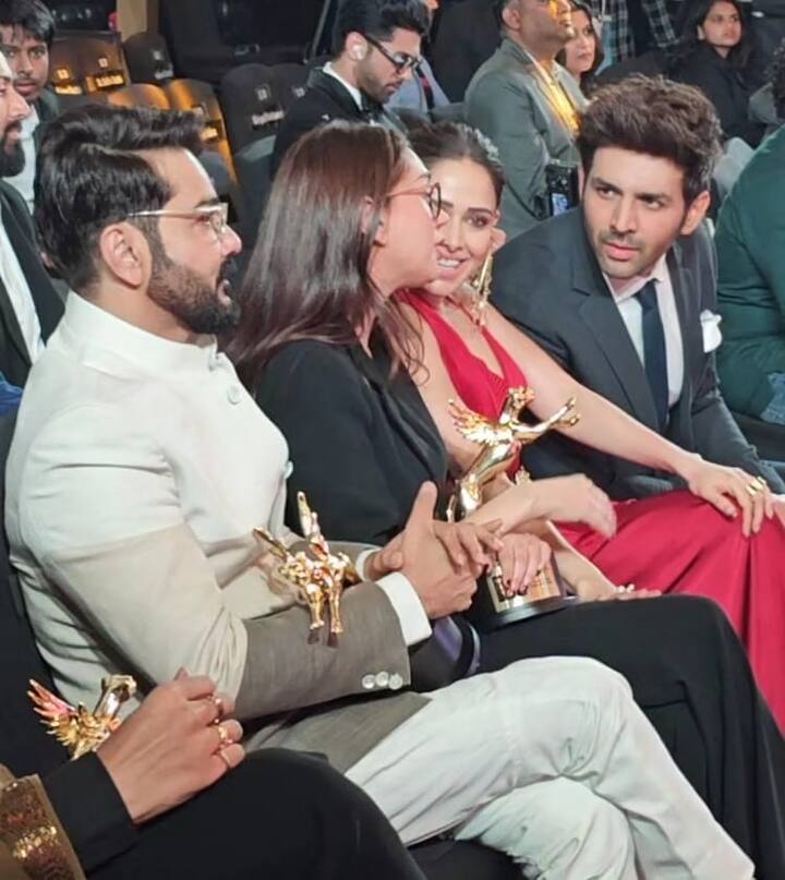 আপাতত বাংলা ও মুম্বইতে যাতায়াত লেগেই রয়েছে 'বুম্বা'-র। তিনি জুবিলি ওয়েবসিরিজের জন্য় দীর্ঘদিন মুম্বইতে ছিলেন।