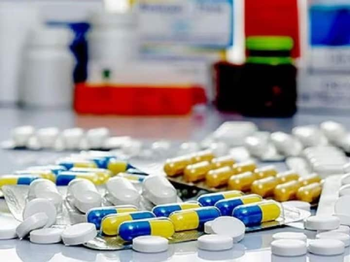 generic medicines: NMC puts on hold its regulations mandating doctors to prescribe generic drugs generic medicines:  હવે ડોક્ટરો જેનરિક સિવાય અન્ય દવાઓ પણ લખી શકશે, NMC એ પોતાના નિર્ણય પર લગાવી રોક