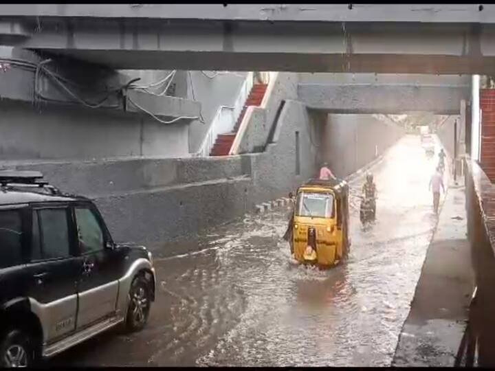 chennai rain Due to heavy rains, various tunnels in Chennai are flooded with rain water சென்னை புறநகர் பகுதியில் உள்ள பல்வேறு சுரங்க வழித்தடங்களில் நிரம்பி வழியும் மழை நீர்: போக்குவரத்து பாதிப்பு