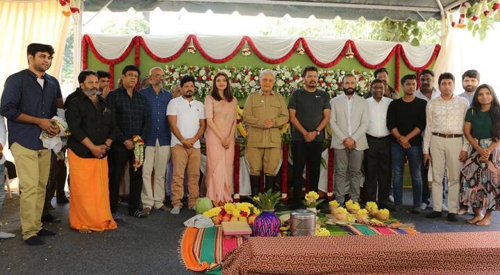 காஜல் அகர்வால், சித்தார்த், பிரியா பவானி சங்கர், ரகுல் ப்ரீத் சிங், எஸ்.ஜே.சூர்யா, பாபி சிம்ஹா சமுத்திரக்கனி, குரு சோமசுந்தரம், ஜெயப்பிரகாஷ், கிஷோர் , ஜி.மாரிமுத்து எனப் பெரும் நட்சத்திரப் பட்டாளமே இப்படத்தில் நடிக்கின்றனர்