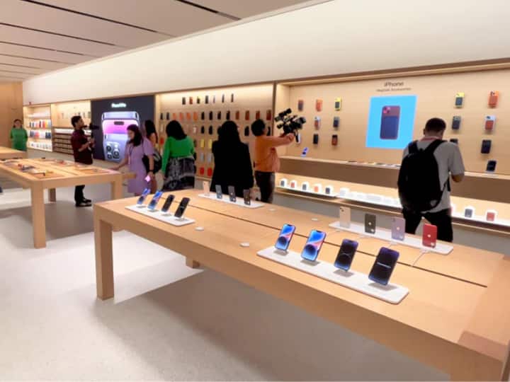 Apple ने मई में 10,000 करोड़ से ज्यादा के फोन भेजे विदेश, भारत में हुई थी मैन्युफैक्चरिंग