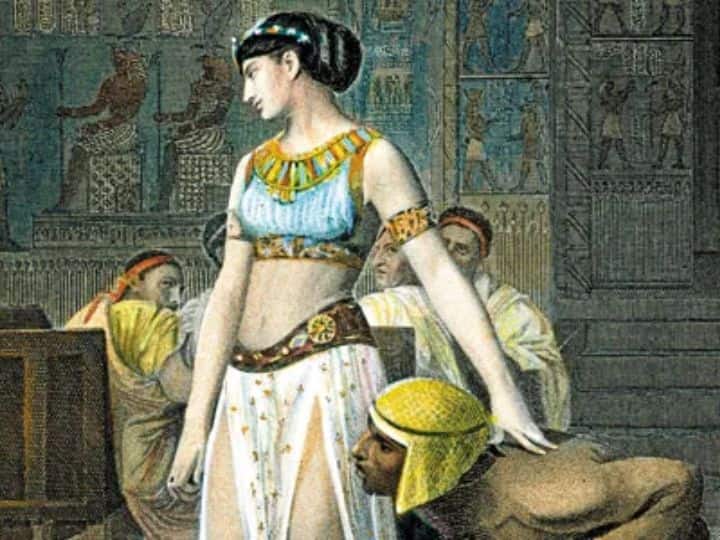 world most beautiful queen cleopatra who married her brother died like this दुनिया की सबसे खूबसूरत रानी जिसने अपने भाई से कर ली थी शादी, ऐसे हुई थी मौत