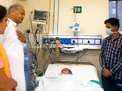 कैंसर पीड़ित दिव्यांशु का जन्मदिन मनाने चॉकलेट लेकर अस्पताल पहुंचे सीएम अशोक गहलोत, पत्र लिखकर जताई थी यह इच्छा