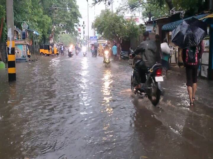 Kanchipuram peoples are suffering due to waterlogged roads at various places TN Rains: காஞ்சிபுரத்தில் வெளுத்து வாங்கிய மழை..! மழைநீர் தேங்கிய சாலை..! காஞ்சி நிலவரம் இதுதான்..!