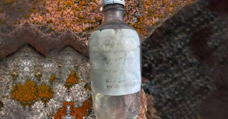 canada woman find bottle in sea with hidden note Viral News: ਔਰਤ ਨੂੰ ਮਿਲੀ 30 ਸਾਲ ਪਹਿਲਾਂ ਸਮੁੰਦਰ 'ਚ ਸੁੱਟੀ ਗਈ ਬੋਤਲ, ਅੰਦਰ ਸੀ ਖਾਸ ਚਿੱਠੀ!