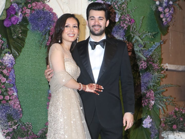 Karan Deol and Drisha Acharya Wedding: बॉलीवुड में स्टार परिवार देओल फैमिली में करण देओल की शादी के फंक्शन कुछ दिनों से लगातार जारी थी. जो करण की शादी और रिसेप्शन के साथ पूरे हुए.