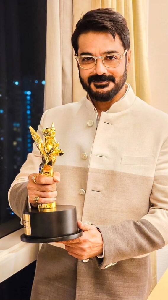 মুম্বইতে সম্মানিত প্রসেনজিৎ