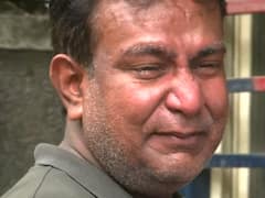 DU Student Stabbed To Death: Father Breaks Down On Camera, AAP Blames Centre — Top Points