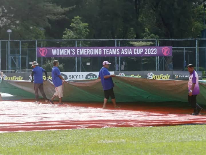Womens Emerging Asia Cup 2023 India A Women team's semi final against Sri Lanka A Women abandoned due to rain Womens Emerging Asia Cup 2023: बारिश की वजह से टीम इंडिया नहीं खेल सकी सेमीफाइनल, पढ़ें अब फाइनल में किसे मिलेगी जगह