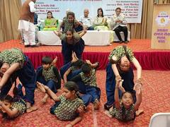 Kota: योग मुद्राएं देख लोग हुए दंग, संतुलन, स्थिरता और कंट्रोल का अदभुत प्रदर्शन, देखें तस्वीरें