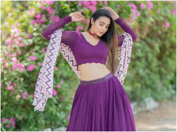 Bhanusree: పర్పుల్ కలర్ లెహంగాలో భానుశ్రీ మెస్మరైజింగ్ ఫోటోస్ Bhanusree: పర్పుల్ కలర్ లెహంగాలో భానుశ్రీ మెస్మరైజింగ్ ఫోటోస్