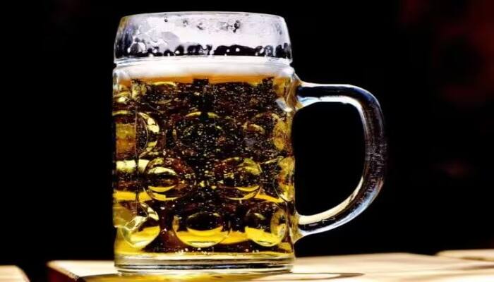 ਅਸਲੀ ਬੀਅਰ 'ਚ ਨੱਚਣ ਲੱਗਦੀ ਹੈ ਮੂੰਗਫਲੀ, ਜਾਣੋ ਇਸ ਦੇ ਪਿੱਛੇ ਕਿਹੜੀ ਸਾਇੰਸ ਕੰਮ ਕਰਦੀ ਹੈ peanut Starts dancing in Real beer know what Science works behind it ਅਸਲੀ ਬੀਅਰ 'ਚ ਨੱਚਣ ਲੱਗਦੀ ਹੈ ਮੂੰਗਫਲੀ, ਜਾਣੋ ਇਸ ਦੇ ਪਿੱਛੇ ਕਿਹੜੀ ਸਾਇੰਸ ਕੰਮ ਕਰਦੀ ਹੈ