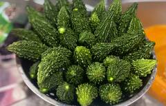 Lifestyle:স্বাদে তেতো, স্বাস্থ্যগুণে ভরপুর করোলার রস