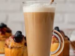 Cinnamon Almond Cappuccino: इस गर्मी एक बार जरूर आजमाएं दालचीनी वाली कोल्ड कॉफी
