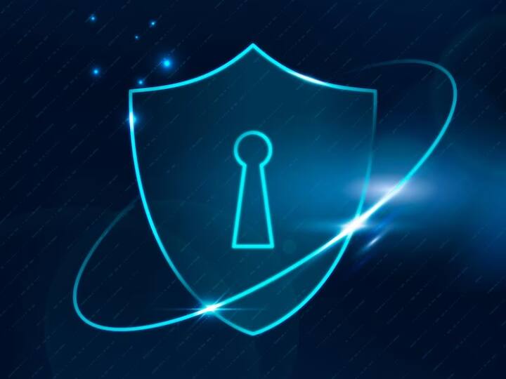 इस फीचर का नाम है प्रोटेक्टेड ट्वीट्स. अगर आप इस ऑप्शन को ऑन कर लेंगे तो केवल वहीं लोग आपके ट्वीट्स देख पाएंगे जो आपको फॉलो करते हैं. यानि सिर्फ वो लोग जिन्हें आप जानते हैं या जो आपको ठीक लगते हैं. पोस्ट के प्राइवेट होने से कोई दूसरा या बाहरी व्यक्ति आपके ट्वीट्स में कमेंट नहीं कर पाएगा और आप नेगेटिविटी से बचे रहेंगे.