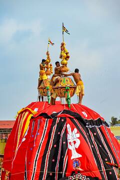 রথের রশিতে পড়ল টান, সারা পুরী বলে উঠল 'জয় জগন্নাথ' ! দেখুন উৎসবের নীলাচলের ছবি