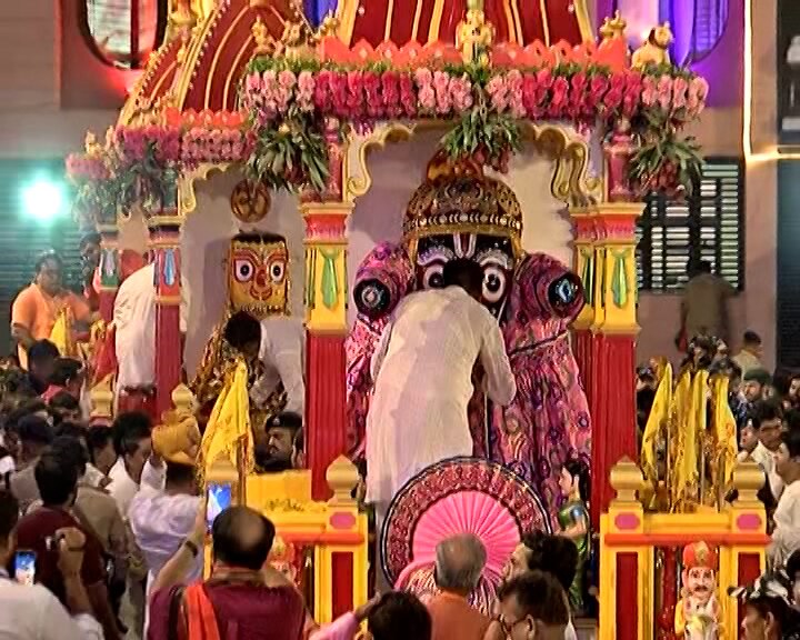 Ahmedabad Rathyatra 2023: 72 વર્ષ પછી નવા રથ પર બિરાજમાન થયા ભગવાન જગન્નાથ, થોડીવારમાં CM કરશે પહિંદવિધિ