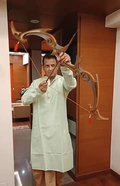 अंदर से कुछ ऐसा दिखता है 'रामायण' के 'लक्ष्मण' का भोपाल वाला घर, यहां सादगी से जिंदगी जीते हैं सुनील लहरी