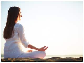International Yoga Day 2023: ब्लड प्रेशर, डायबिटीजवर रामबाण उपाय ठरतील 'ही' 3 योगासनं; दिवसभरात फक्त 15 मिनिटं काढा अन् नक्की ट्राय करा