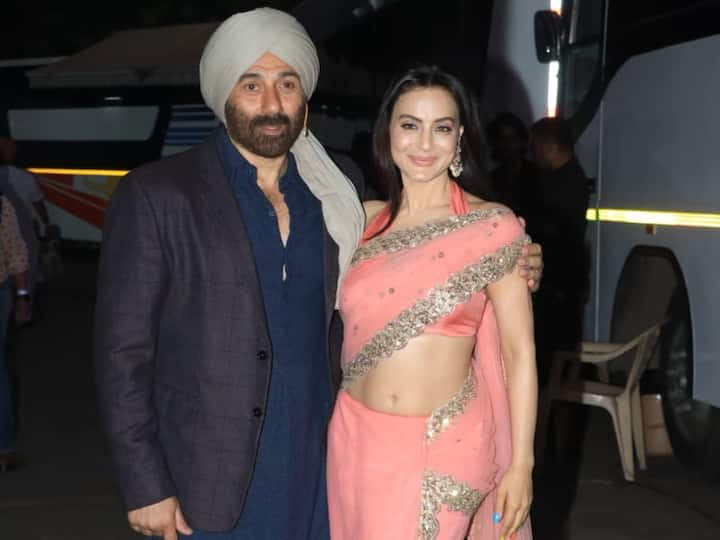 New photos of Bollywood stars Sunny Deol and Ameesha Patel from 'The Kapil Sharma Show' have surfaced online.