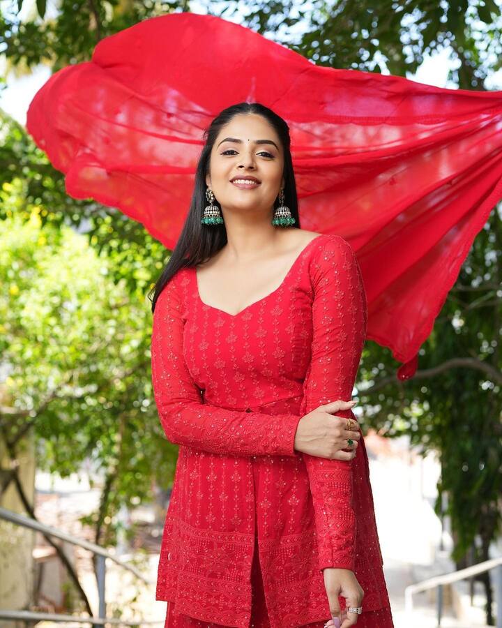 శ్రీముఖి లేటెస్ట్ ఫోటోస్. Image Credit : Sreemukhi / Instagram