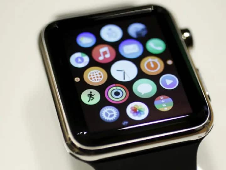 Apple वॉच ने बचा ली इस महिला की जान, ऐन वक्त पर किया यूजर को अलर्ट, पढ़ें पूरा मामला apple watch again saved life of a 29 years old women Kimmy Watkins from fatal blood clot alerts of high heart rate Apple वॉच ने बचा ली इस महिला की जान, ऐन वक्त पर किया यूजर को अलर्ट, पढ़ें पूरा मामला