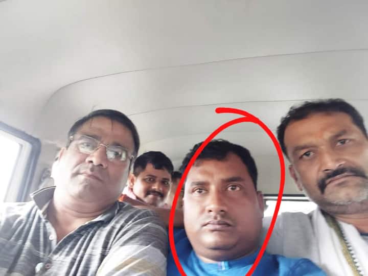 Sitamarhi Dumra CO Arrested by Vigilance Team for Taking Bribe of Rs 25 Thousand Sitamarhi CO Arrested: बिहार के सीतामढ़ी में 25 हजार रुपये घूस ले रहा था सीओ, निगरानी की टीम ने किया गिरफ्तार