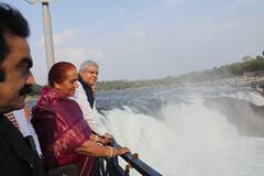 जबलपुर पहुंचे जगदीप धनखड़, यहां सवा लाख से ज्यादा लोग करेंगे योगाभ्यास, 80 देशों में होगा प्रसारण