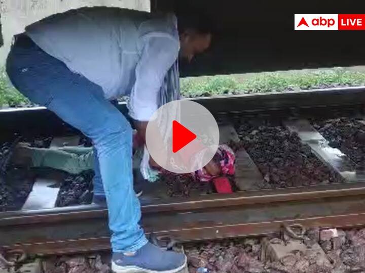 Jodhpur Girl student lying on Railway Track to commit suicide Train Loco Pilot saved ANN Watch: रेलवे ट्रैक पर आत्महत्या के लिए लेट गई छात्रा, आधी ट्रेन गुजर जाने के बावजूद नहीं आई खरोंच