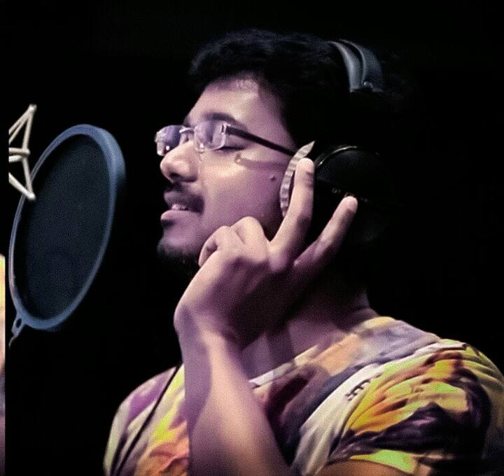 விஜய்யின் ரசிகர்கள் அவரது குரலில் முதல் சிங்கிளை கேட்க மிகவும் ஆர்வமாக உள்ளனர்.