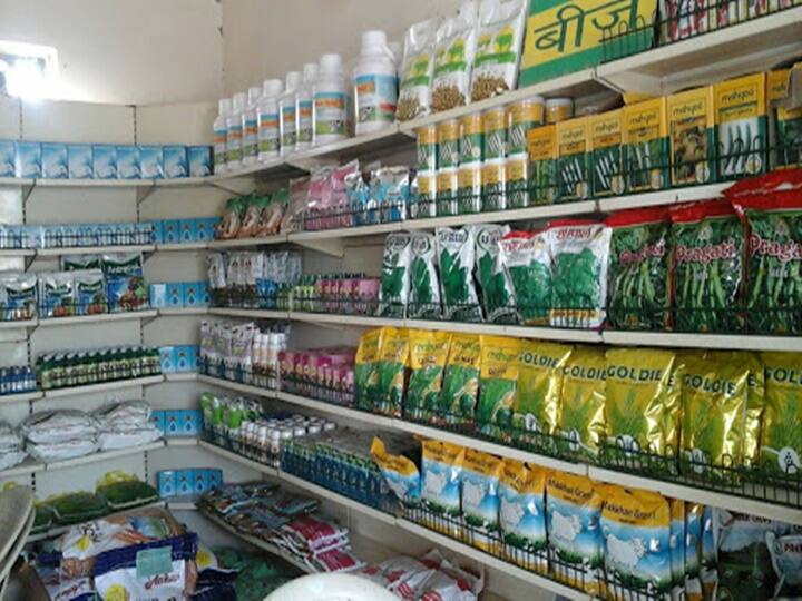 Hingoli News Selling seeds at increased rates  Licenses of Krishi Seva Kendra suspended  Action of Agriculture Department in Hingoli Hingoli News : वाढीव दराने बियाणे विकणाऱ्या कृषी सेवा केंद्राचे परवाने निलंबित; हिंगोलीत कृषी विभागाची कारवाई