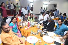 Pune Bjp News : हसत खेळत रंगली भाजपची टिफीन पार्टी