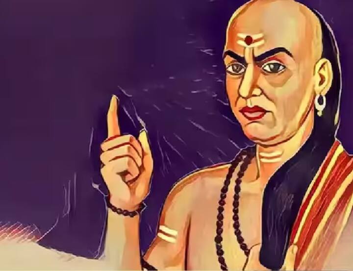 Chanakya Niti: ਡਰ-ਜਦੋਂ ਟੀਚਾ ਵੱਡਾ ਹੁੰਦਾ ਹੈ, ਤਾਂ ਸ਼ੁਰੂਆਤੀ ਕੋਸ਼ਿਸ਼ਾਂ ਵਿੱਚ ਅਸਫਲਤਾ ਦੀ ਸੰਭਾਵਨਾ ਬਹੁਤ ਜ਼ਿਆਦਾ ਹੁੰਦੀ ਹੈ, ਅਤੇ ਇਹ ਡਰ ਸਾਡੀ ਅਸਫਲਤਾ ਦਾ ਕਾਰਨ ਹੈ। ਚਾਣਕਯ ਨੀਤੀ ਦੇ ਅਨੁਸਾਰ, ਡਰ ਸਾਡੀ ਕਲਪਨਾ ਤੋਂ ਵੱਧ ਕੁਝ ਨਹੀਂ ਹੈ। ਜੇਕਰ ਤੁਸੀਂ ਆਪਣਾ ਟੀਚਾ ਹਾਸਲ ਕਰਨਾ ਚਾਹੁੰਦੇ ਹੋ, ਤਾਂ ਸਖ਼ਤ ਕਦਮ ਚੁੱਕਣ ਤੋਂ ਨਾ ਡਰੋ। ਆਪਣੀ ਸਮਝ ਨਾਲ ਯੋਜਨਾ ਬਣਾਓ ਅਤੇ ਟੀਚੇ ਵੱਲ ਵਧੋ।