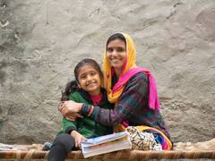 बालिका समृद्धि योजना में बेटियों के जन्म से लेकर पढ़ाई के लिए मिलती है बड़ी रकम, जानें फायदे