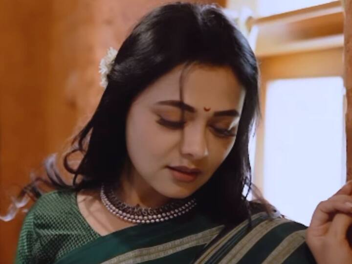 नुकतेच प्रार्थनानं तिच्या खास लूकमधील फोटो सोशल मीडियावर शेअर केले आहेत.