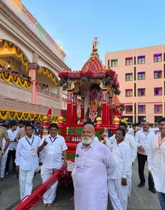 Ahmedabad Rathyatra 2023: અમદાવાદમાં ભગવાન જગન્નાથ નીકળ્યા નગરચર્યાએ, જુઓ તસવીરો