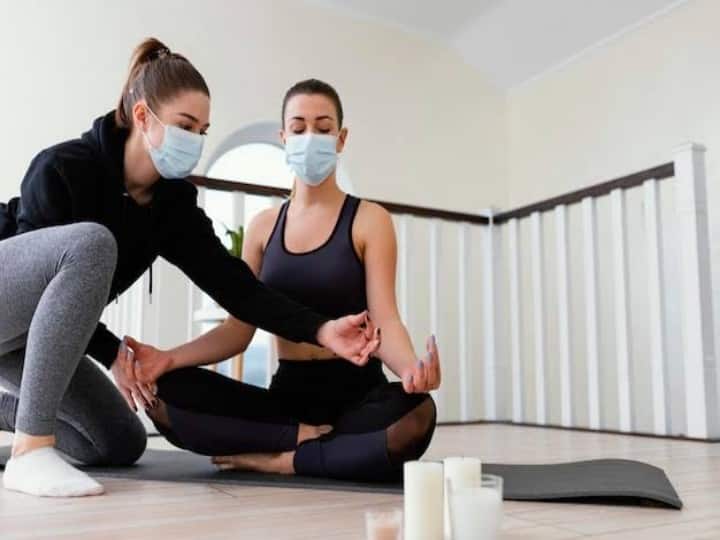 Know who are those 5 people who should be seen by a doctor before doing yoga