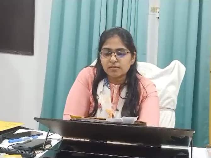 PCS Officer Jyoti Maurya Husband Alok Maurya Allegation Of Illicit Relation And Murder Conspiracy ANN | UP News: महिला PCS अधिकारी पर पति का आरोप, कहा- ' कमांडेंट के साथ है अवैध